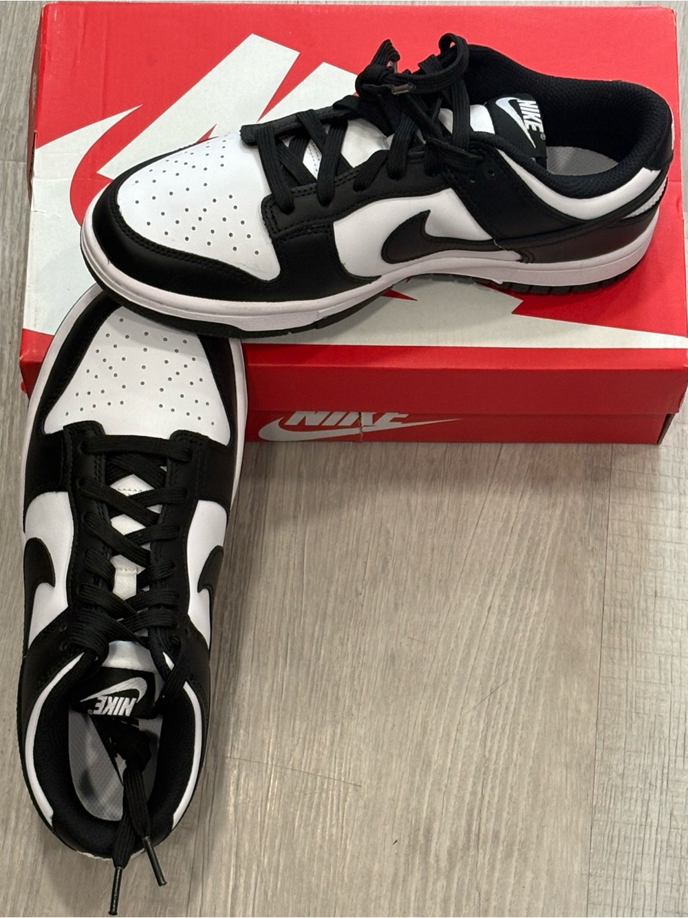 Nike Men's Low-Top Black/White Sneakers BNWT size 7
